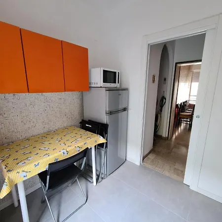 Lido Sunset Apartment