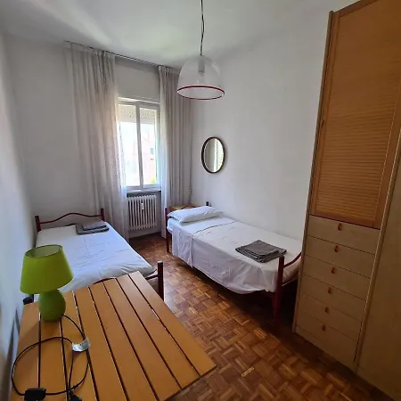 Lido Sunset Apartment *
